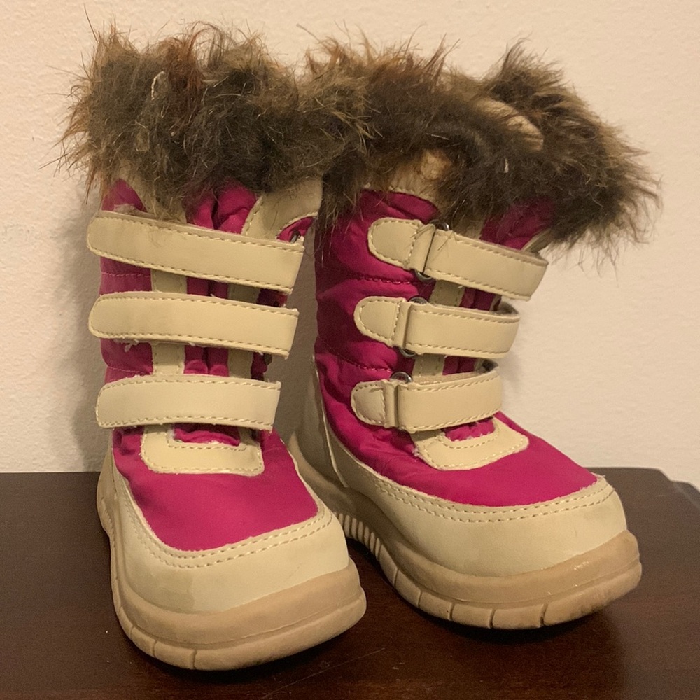 Gap thinsulate snow boots